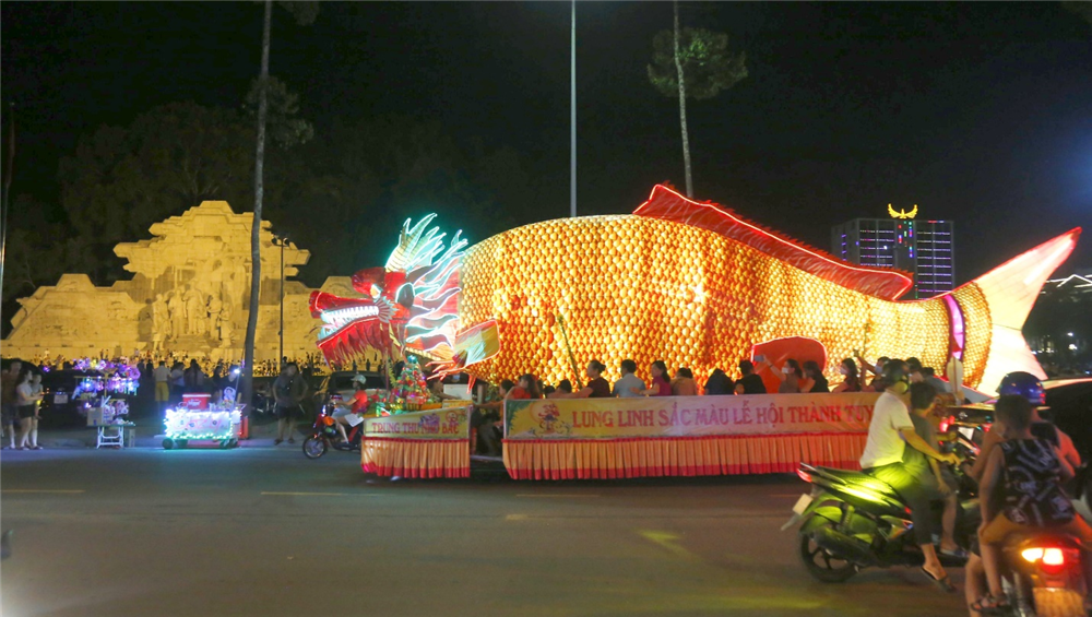 Lễ hội Thành Tuyên đã được sách Kỷ lục Guiness Việt Nam xác nhận là Lễ hội có nhiều mô hình đèn Trung thu độc đáo, lớn nhất Việt Nam